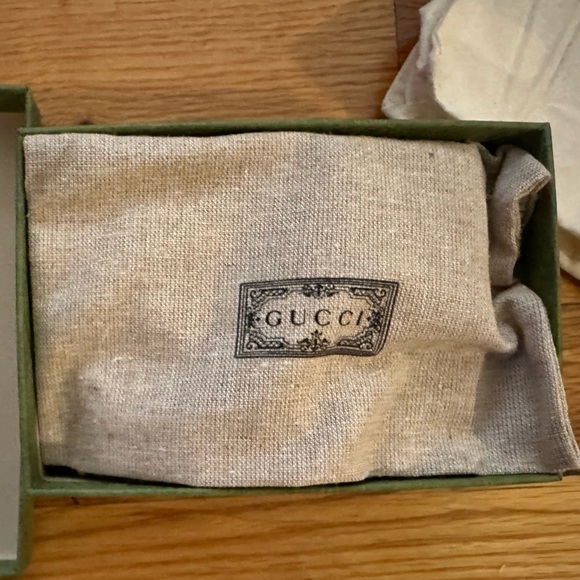 ❌SOLD❌Gucci Marmont Wallet. Excellent condition. - Picture 6 of 14